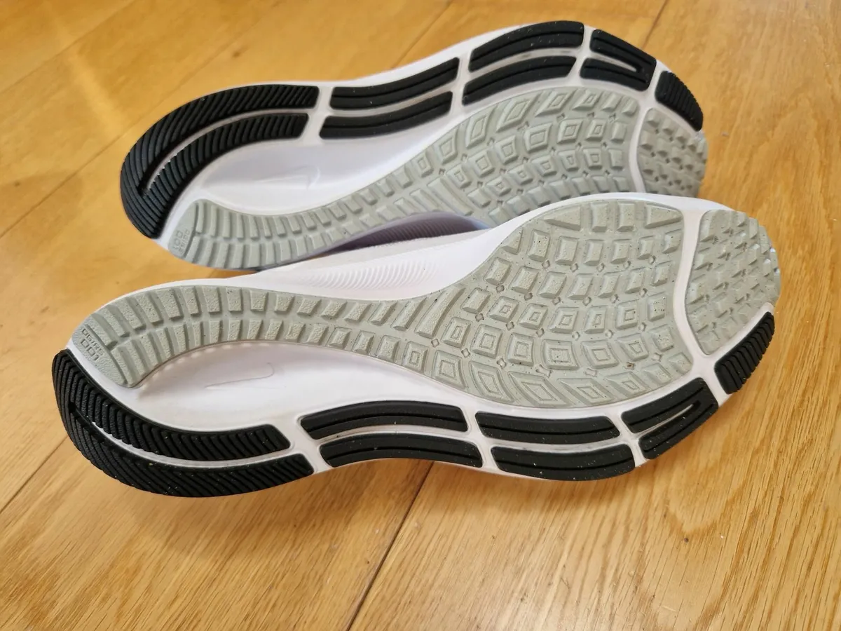 Nike air zoom pegasus 38 runners 7.5UK as new - Image 4