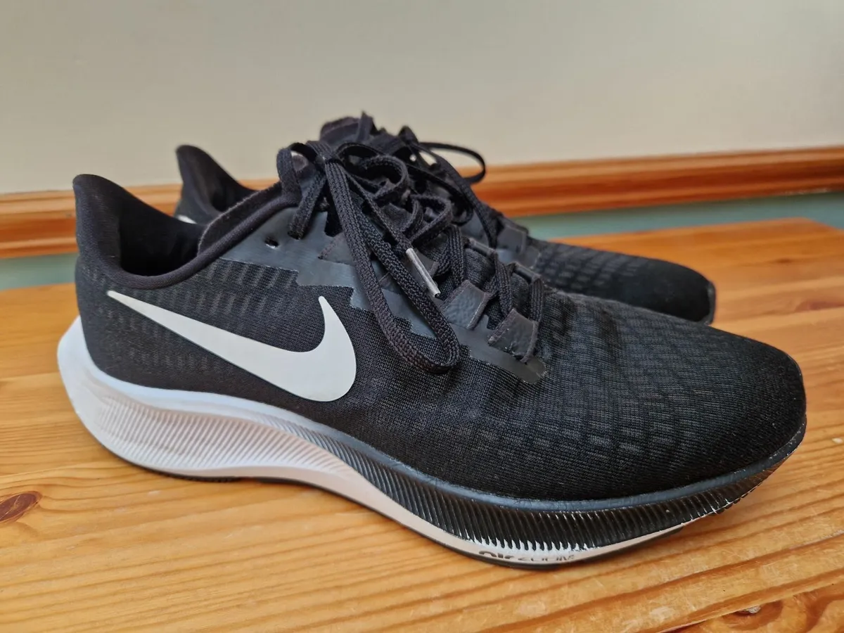 Nike air zoom pegasus 37 runners 7.5UK as new - Image 1