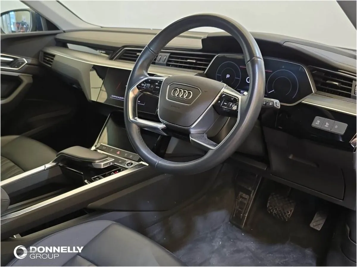 Audi E-Tron 300kW 55 Quattro 95kwh Technik 5dr Au - Image 4
