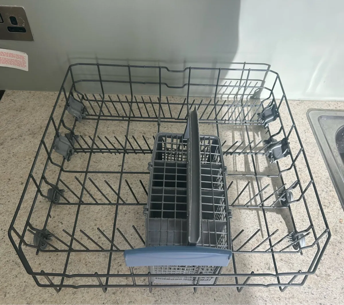 Dishwasher basket with a cutlery holder - Image 2
