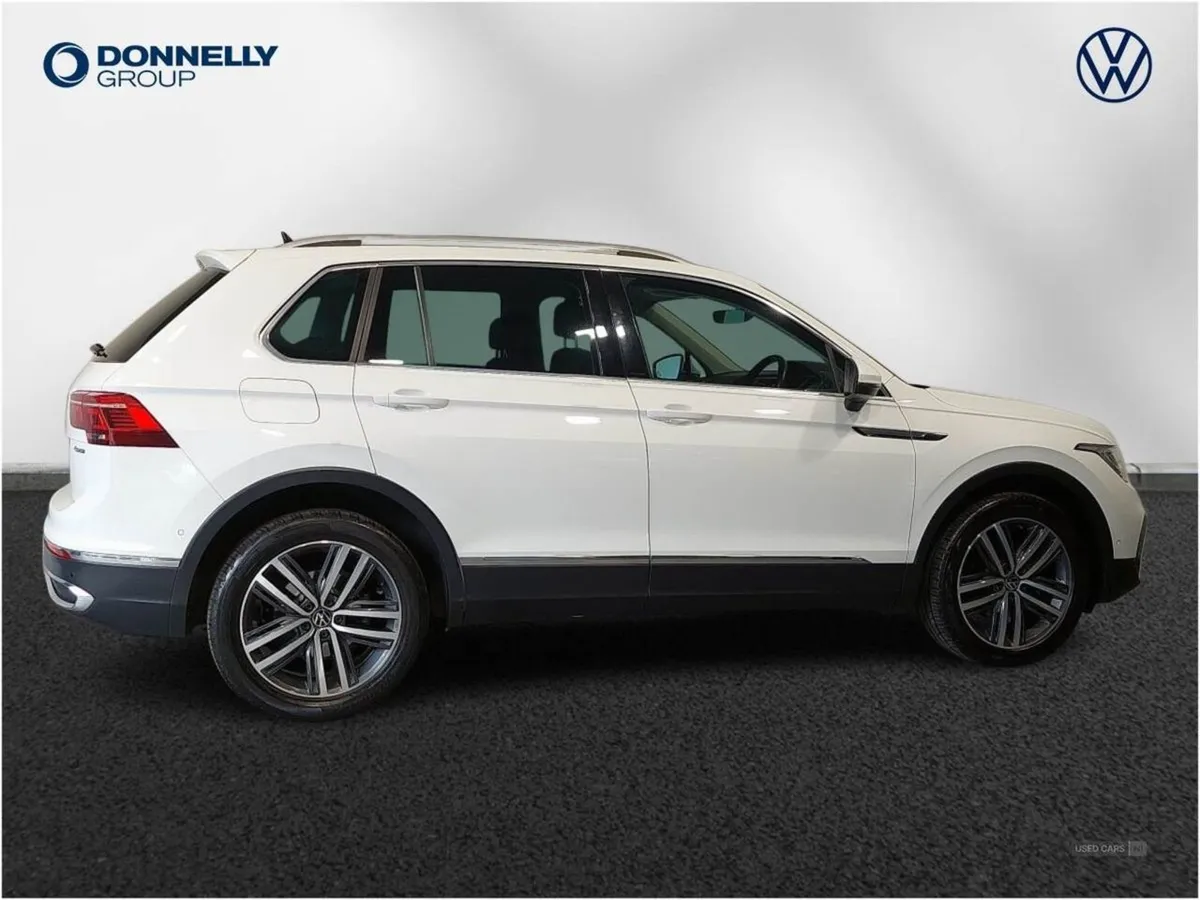 Volkswagen Tiguan 2.0 TDI 4motion Elegance 5dr DSG - Image 4