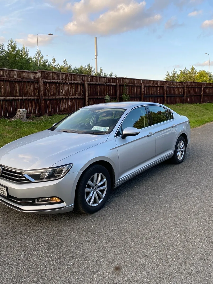 VW Passat 2015 - Image 2