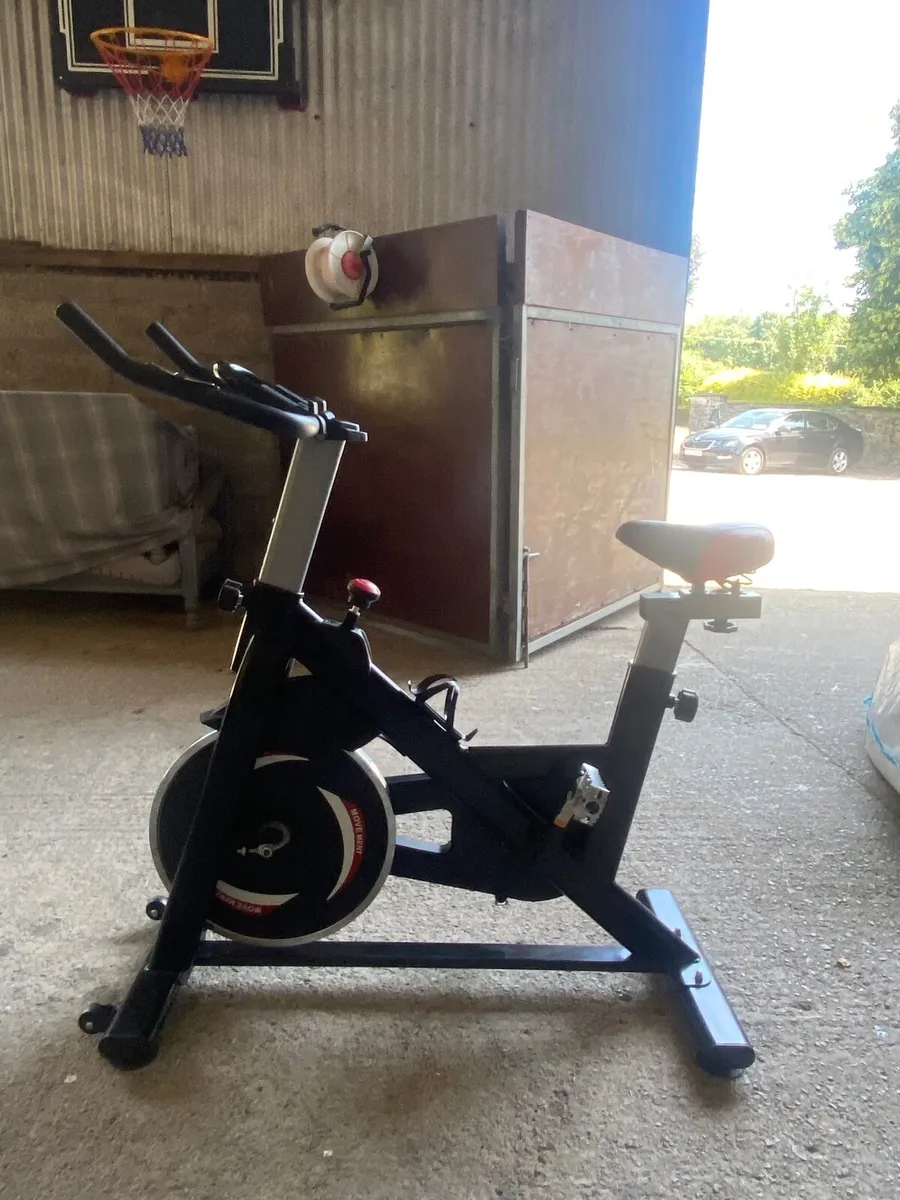 Indoor exercise bike - Image 1