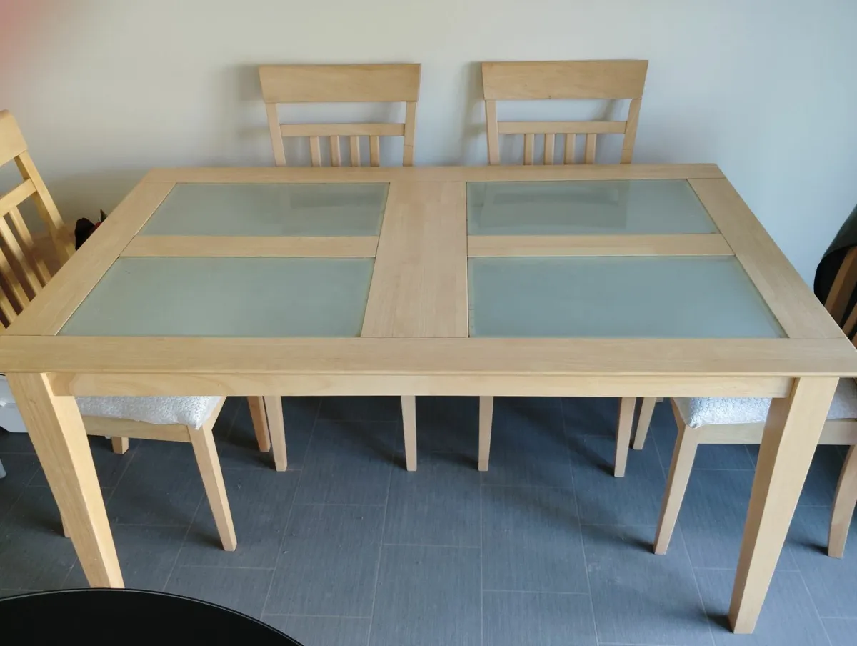 Table and chairs  250 - Image 3