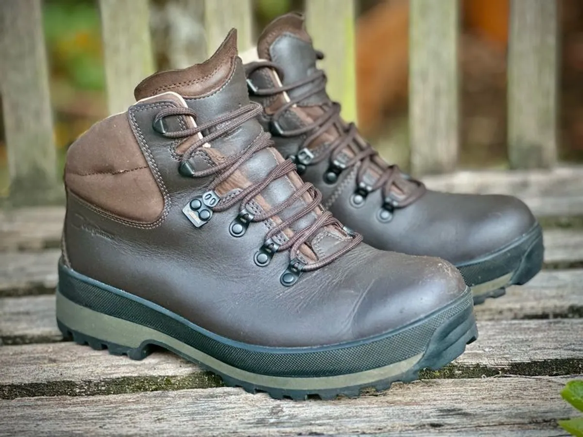 Berghaus Hillmaster II GTX Hiking Boots. Size 9 - Image 1