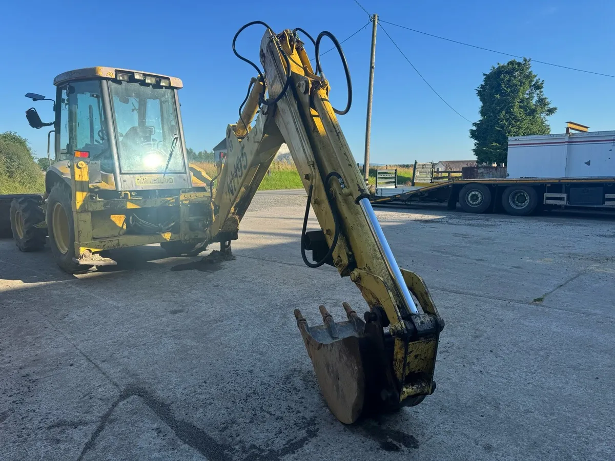 New Holland NH95 backhoe €11,950 - Image 3