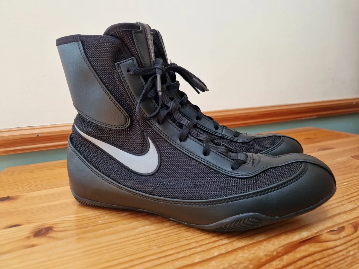 New Nike Machomai 2 7.5UK trainers - Image 1