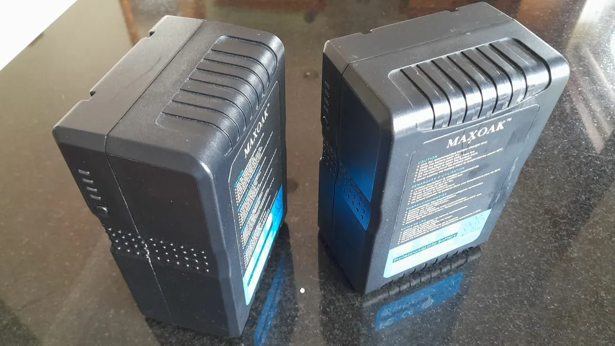V Lock Camcorder Professional Batteries - Image 3