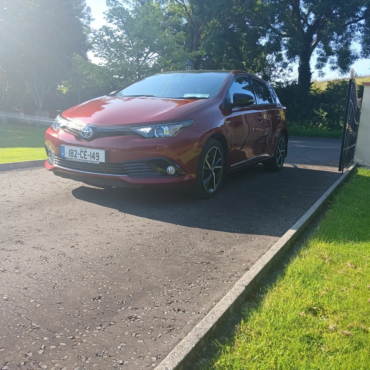*Toyota Auris 2018 hybrid low milage NCT 07/2026* - Image 4