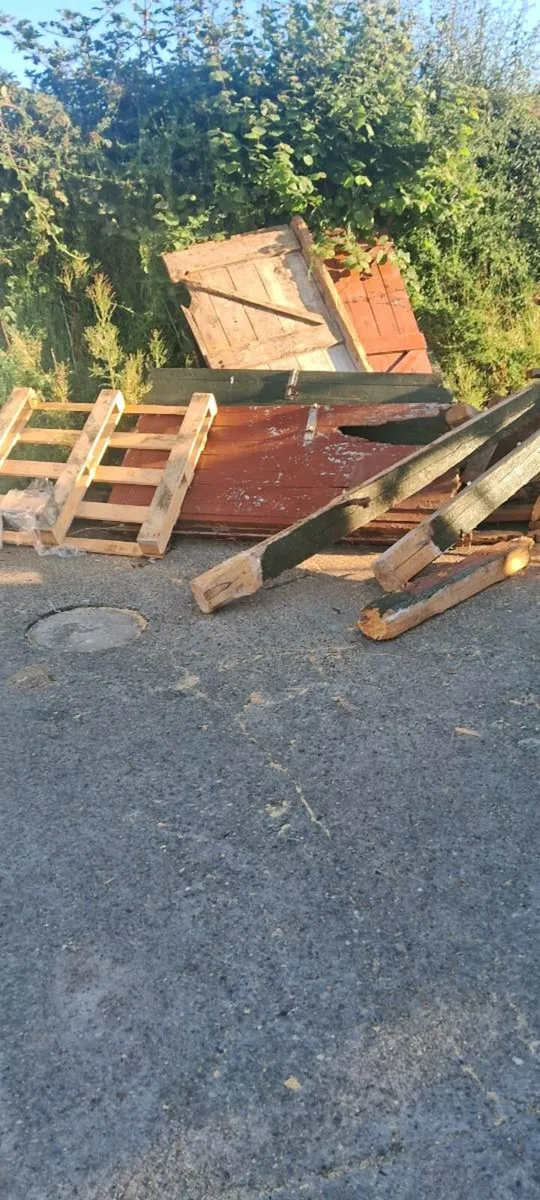 Timber off shed - Image 2