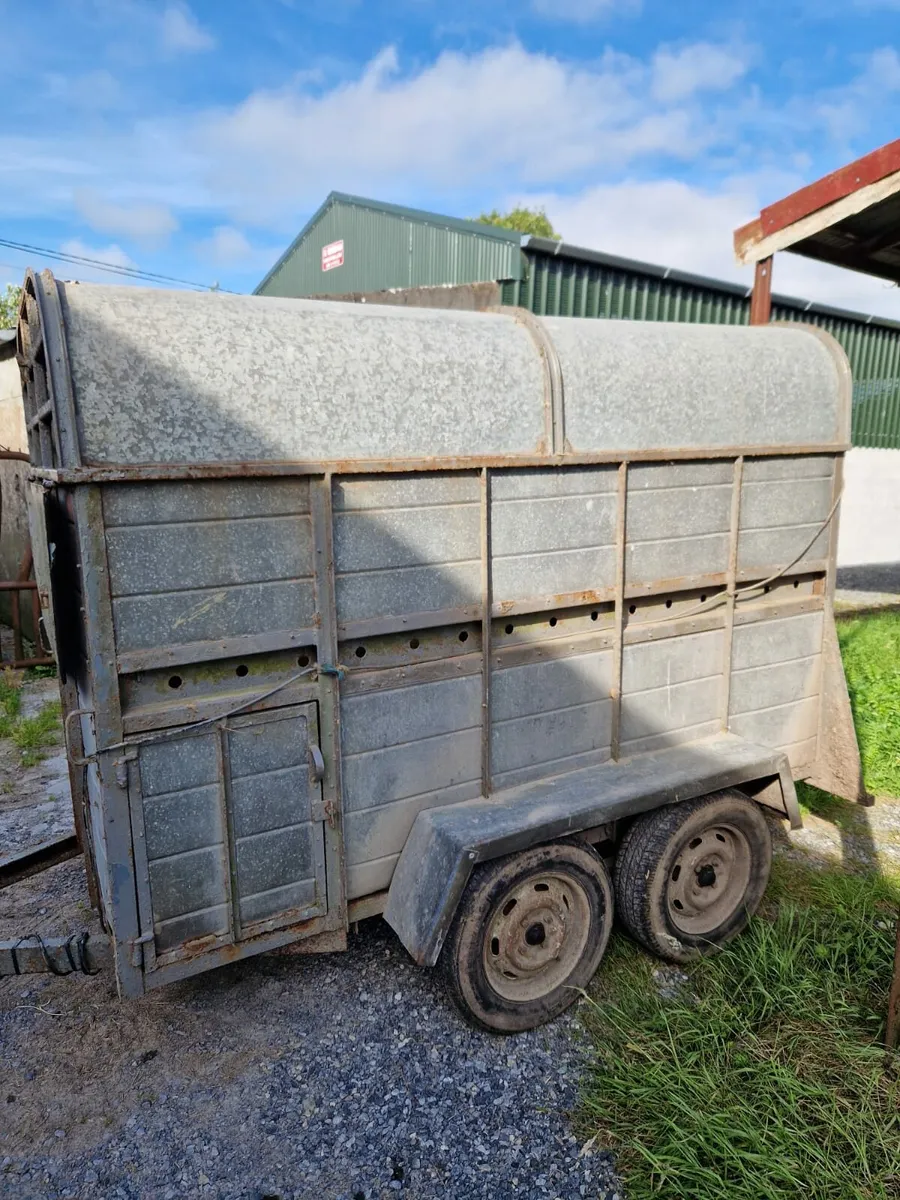 Cattle trailer - Image 1