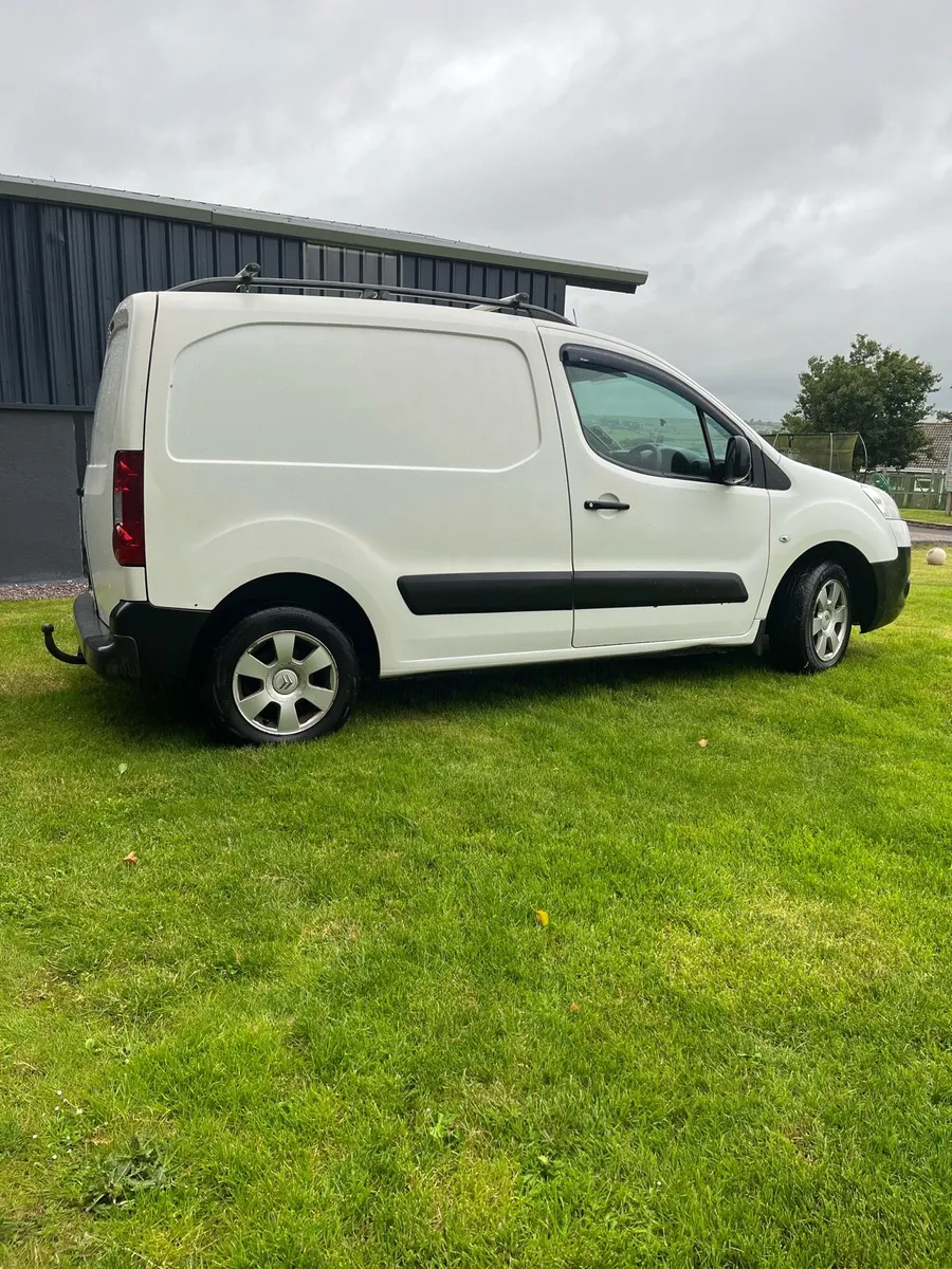 132 Peugeot partner - Image 3