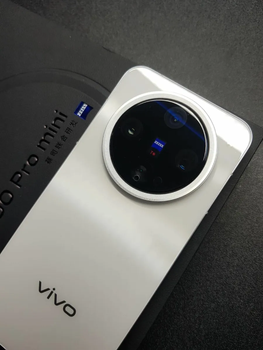 Oppo x200 pro min - Image 1