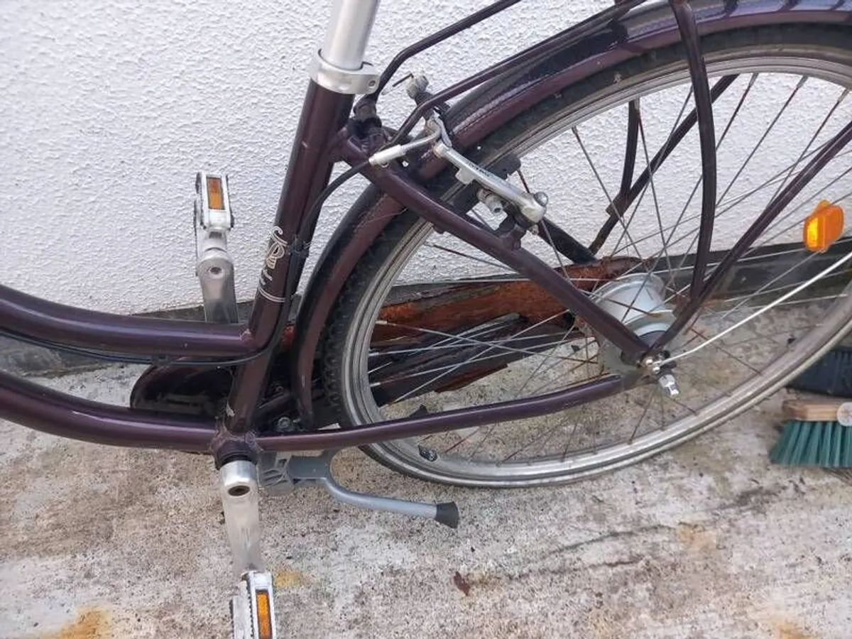 2 x Womens Bicycle, City Bike - Image 2