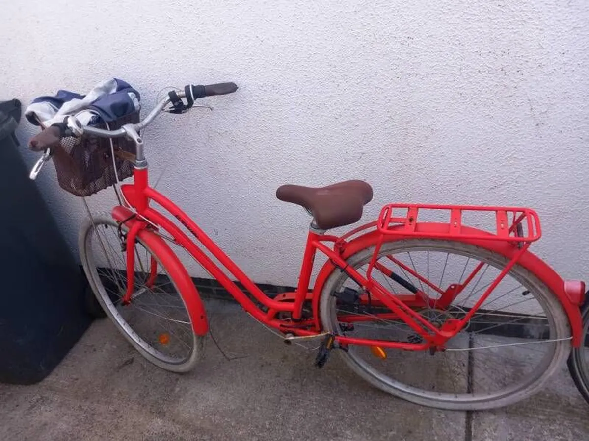 2 x Womens Bicycle, City Bike - Image 3