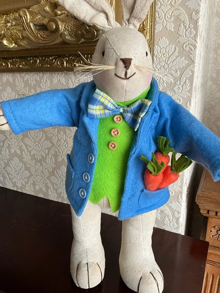 Peter Rabbit Complete with Carrots - Image 3