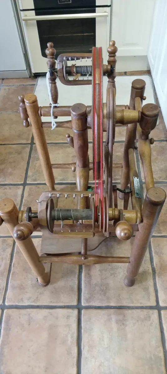 Spinning Wheel - Image 3
