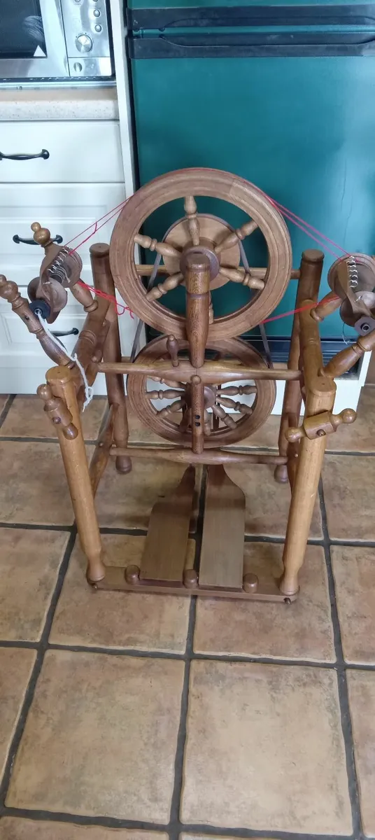 Spinning Wheel - Image 1
