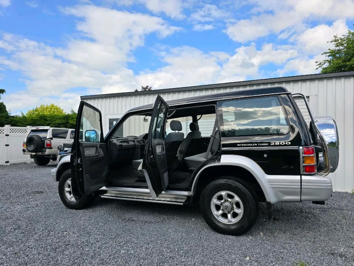 2x Mitsubishi Pajero MKII * Collectors Examples * - Image 4