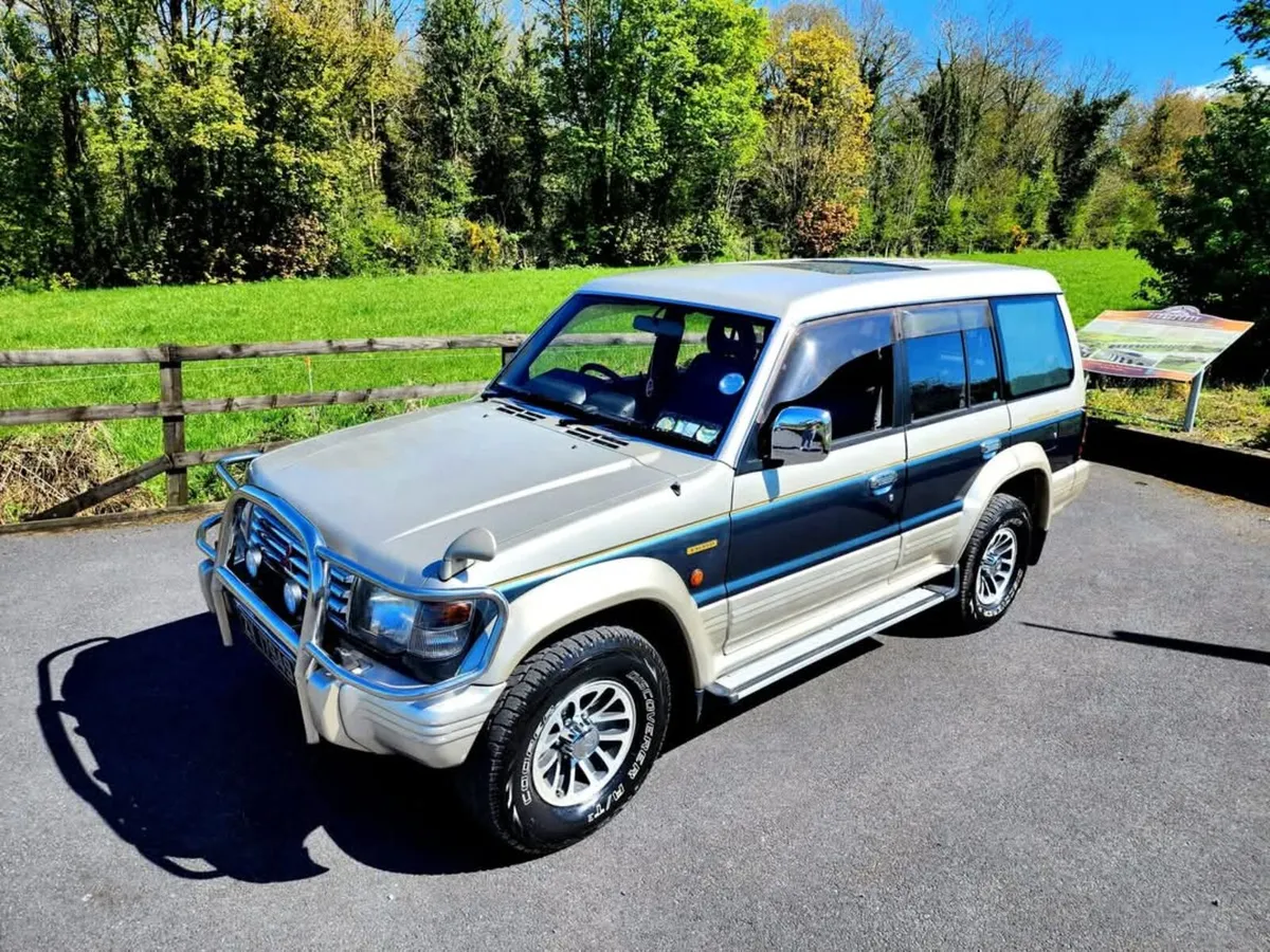 2x Mitsubishi Pajero MKII + Toyota Hilux Surf - Image 2