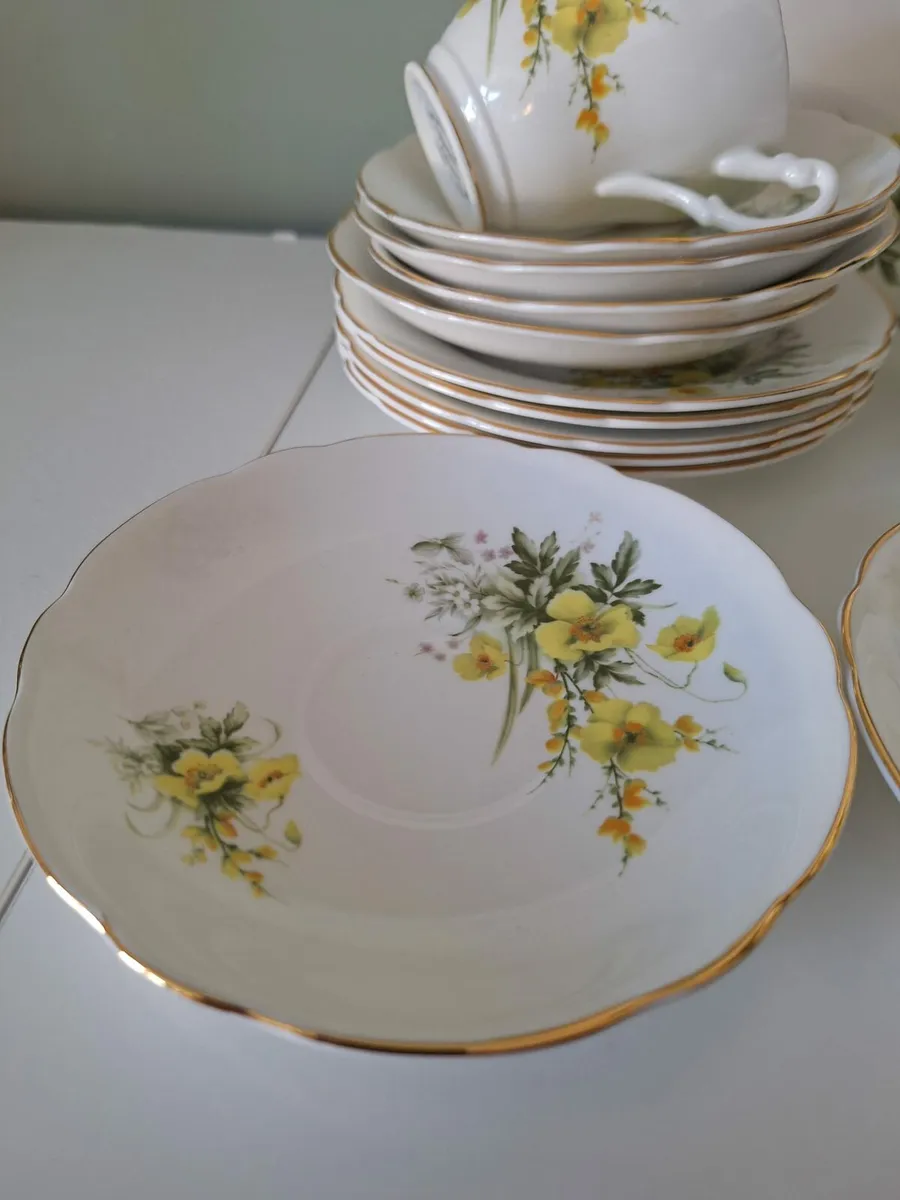 Vintage yellow flower tea set - Image 4