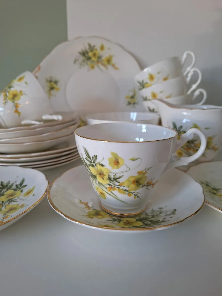Vintage yellow flower tea set - Image 1