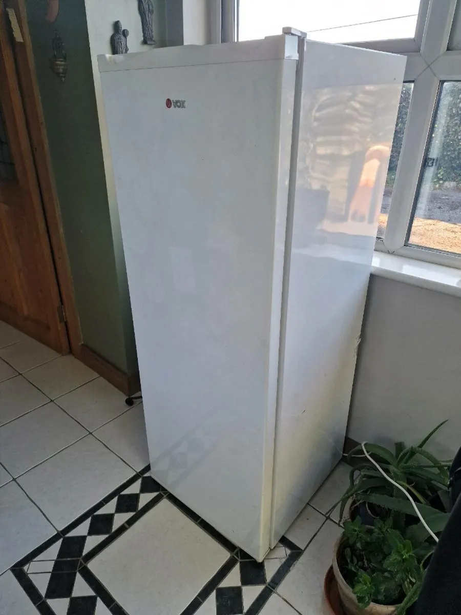Freezer vertical - Image 2