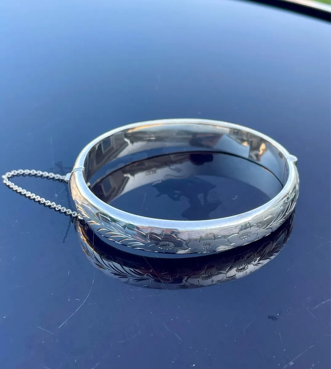 Vintage Silver Bangle Bracelet - Image 1