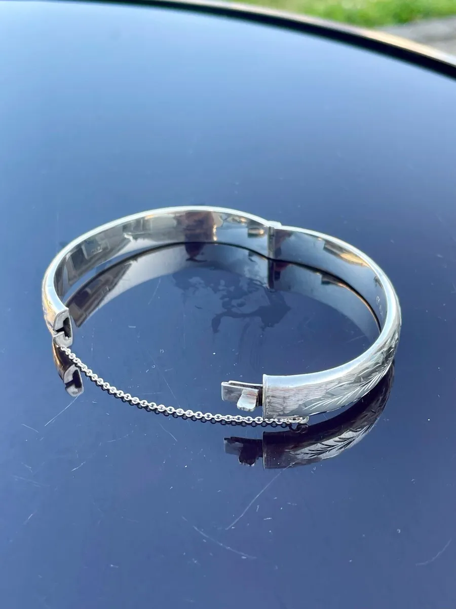 Vintage Silver Bangle Bracelet - Image 4