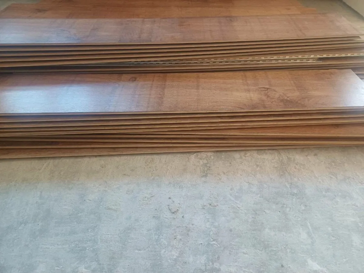 Laminate flooring - Image 2