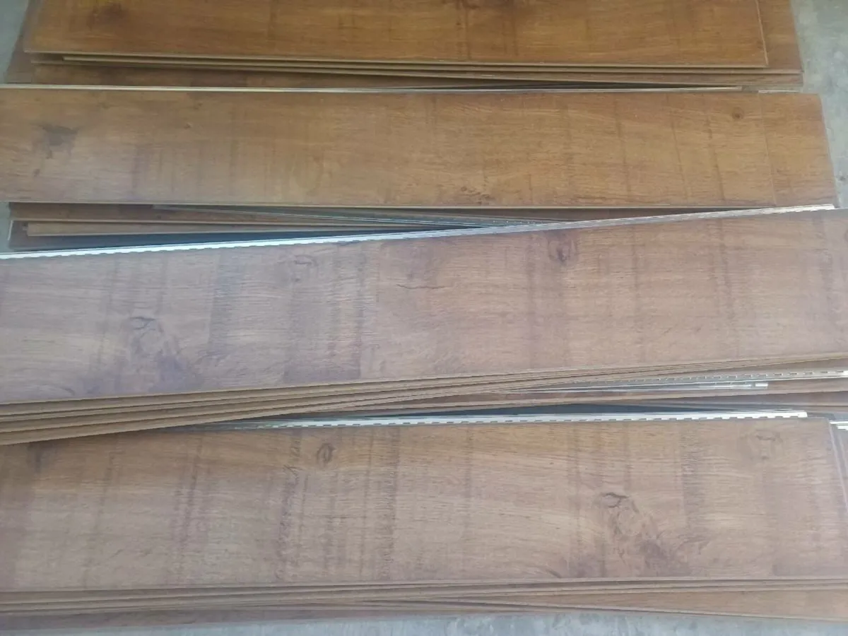 Laminate flooring - Image 3