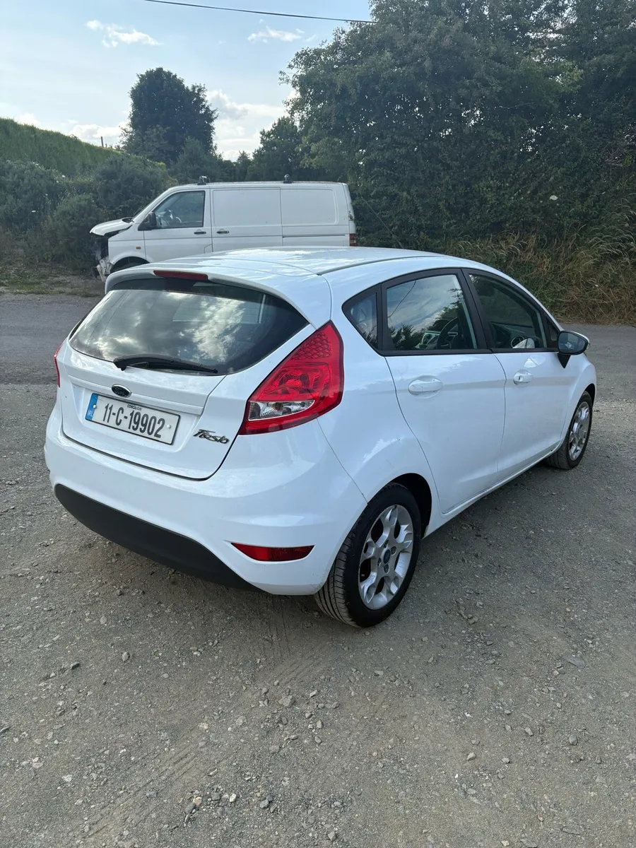 2011 ford fiesta - Image 3