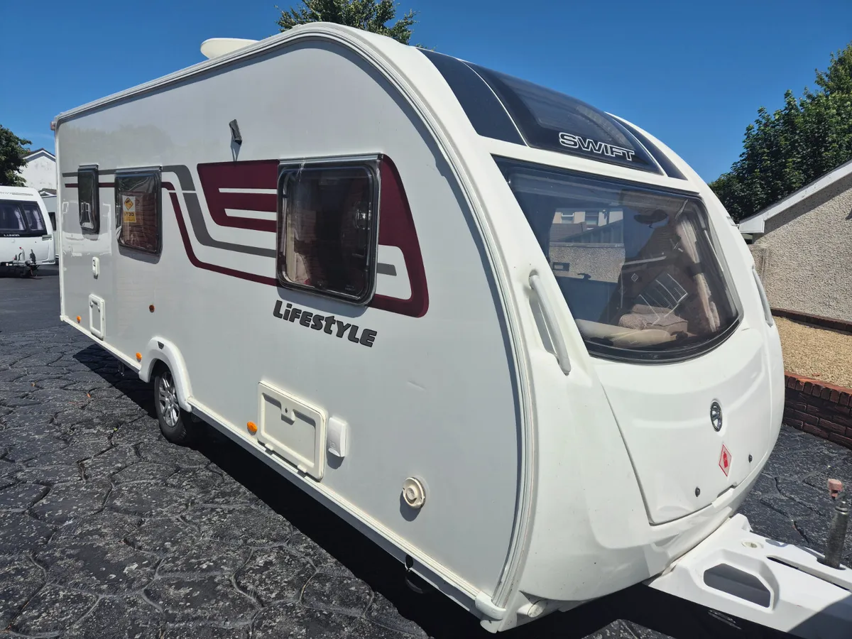 6 Berth  Swift  Lifestyle  6TD  Fixed Bunk Beds - Image 2