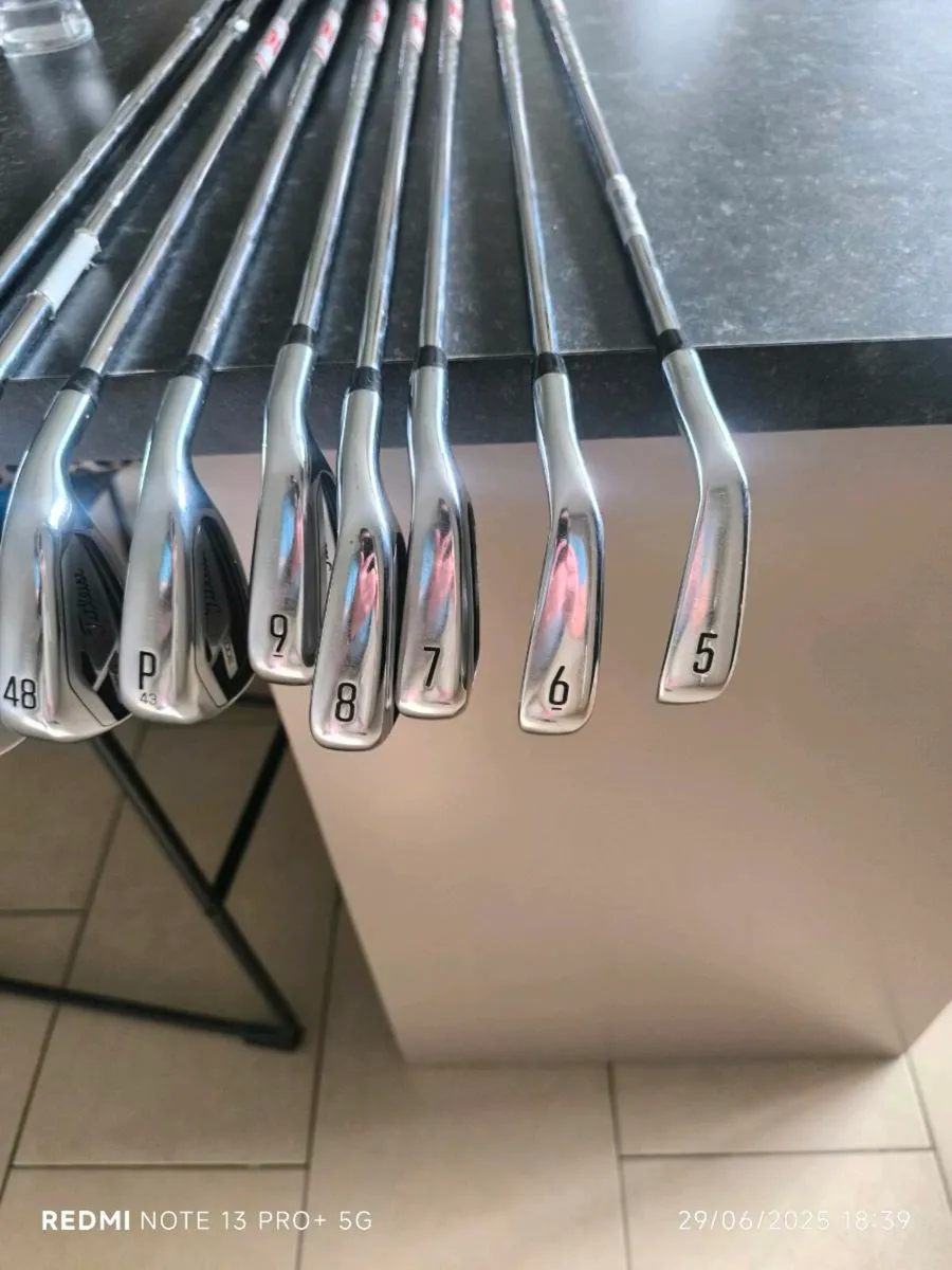 Titleist t300 irons - Image 1