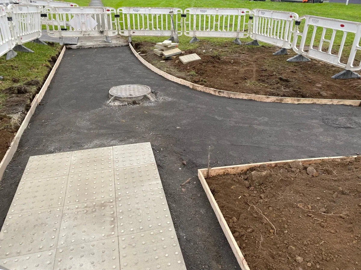 Paving Fencing Landscaping - Image 2
