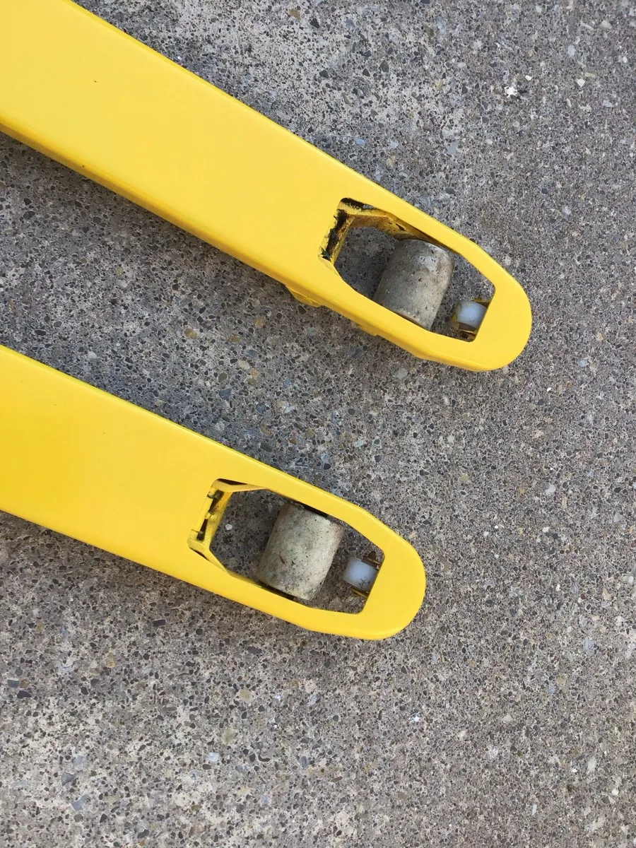Pallet truck - Image 2