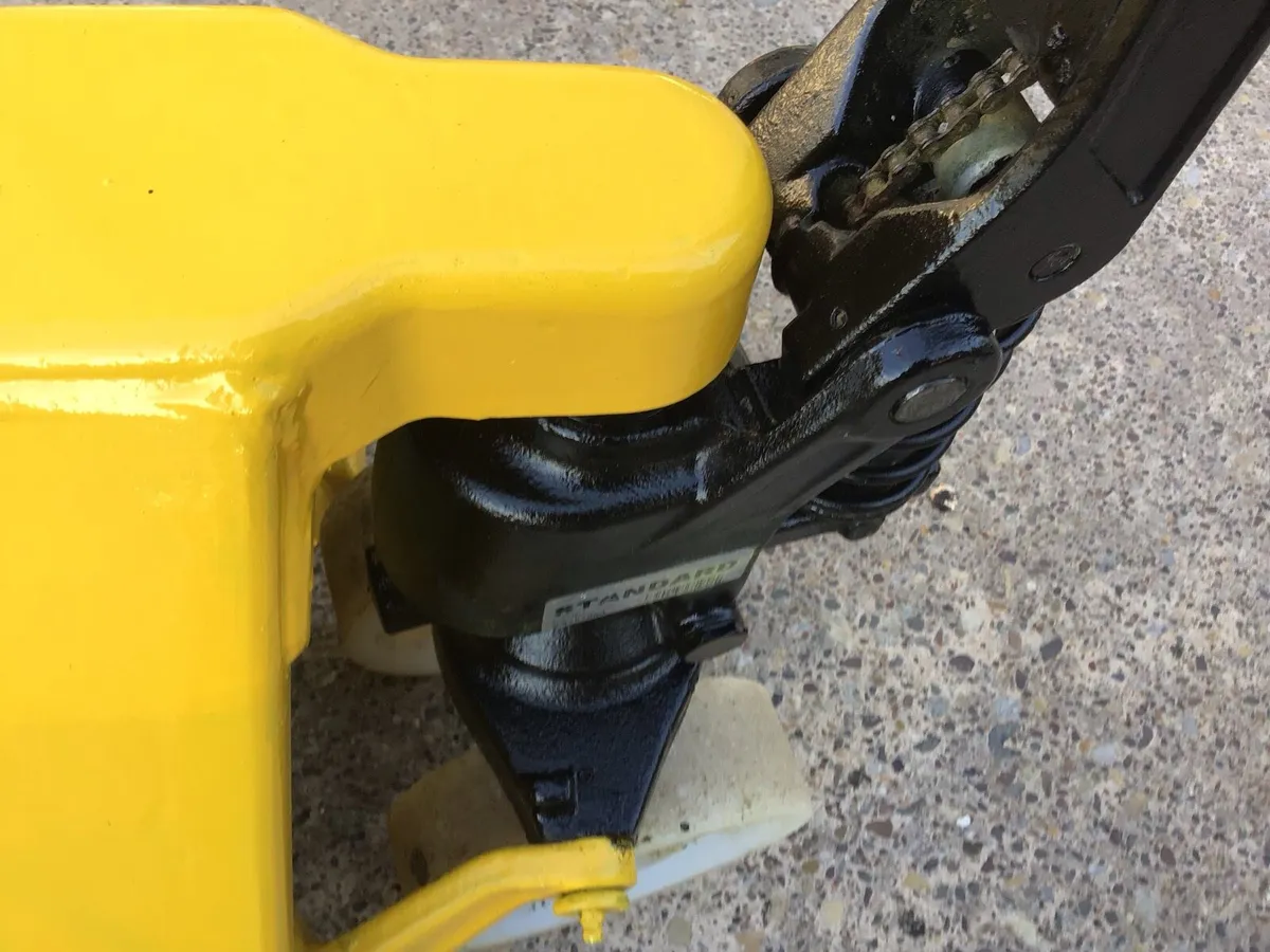 Pallet truck - Image 3
