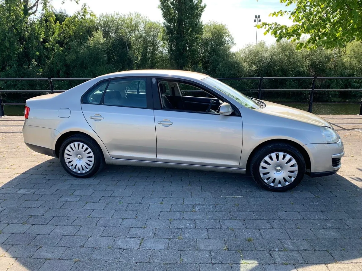 2007 Volkswagen Jetta only 101,000 Kilometres - Image 2