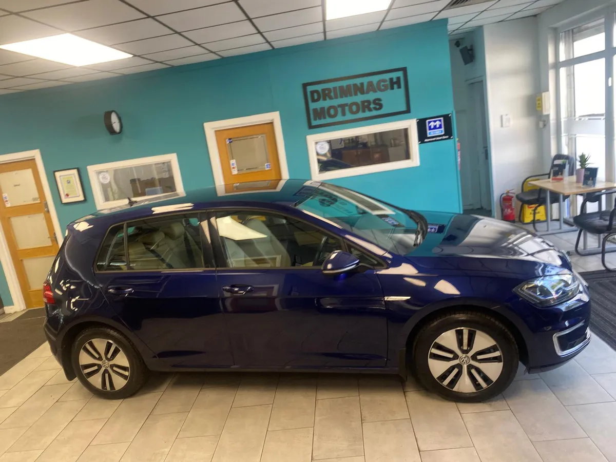Volkswagen E Golf with full leather - Image 2