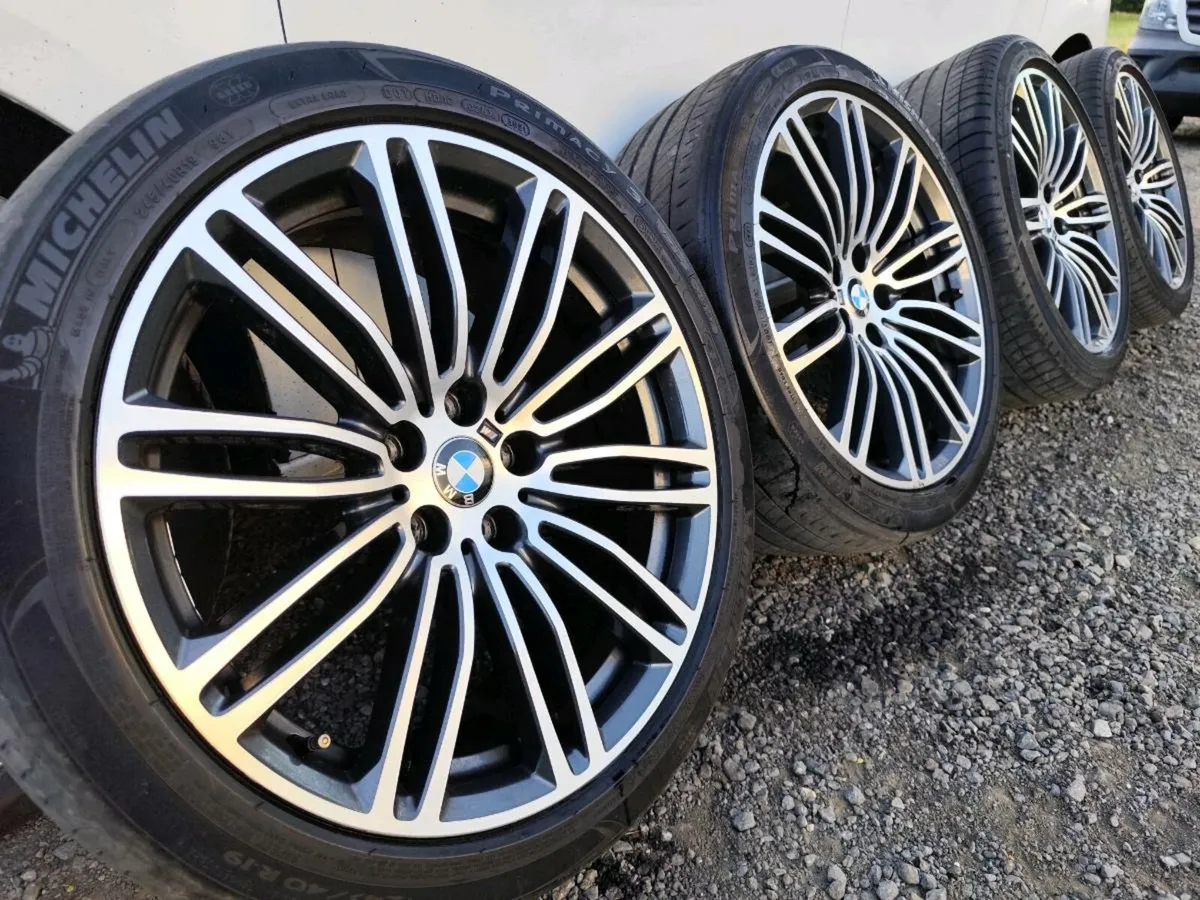19" BMW 5 series M sport alloy wheels - Image 1
