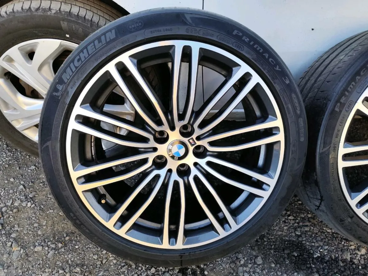 19" BMW 5 series M sport alloy wheels - Image 2