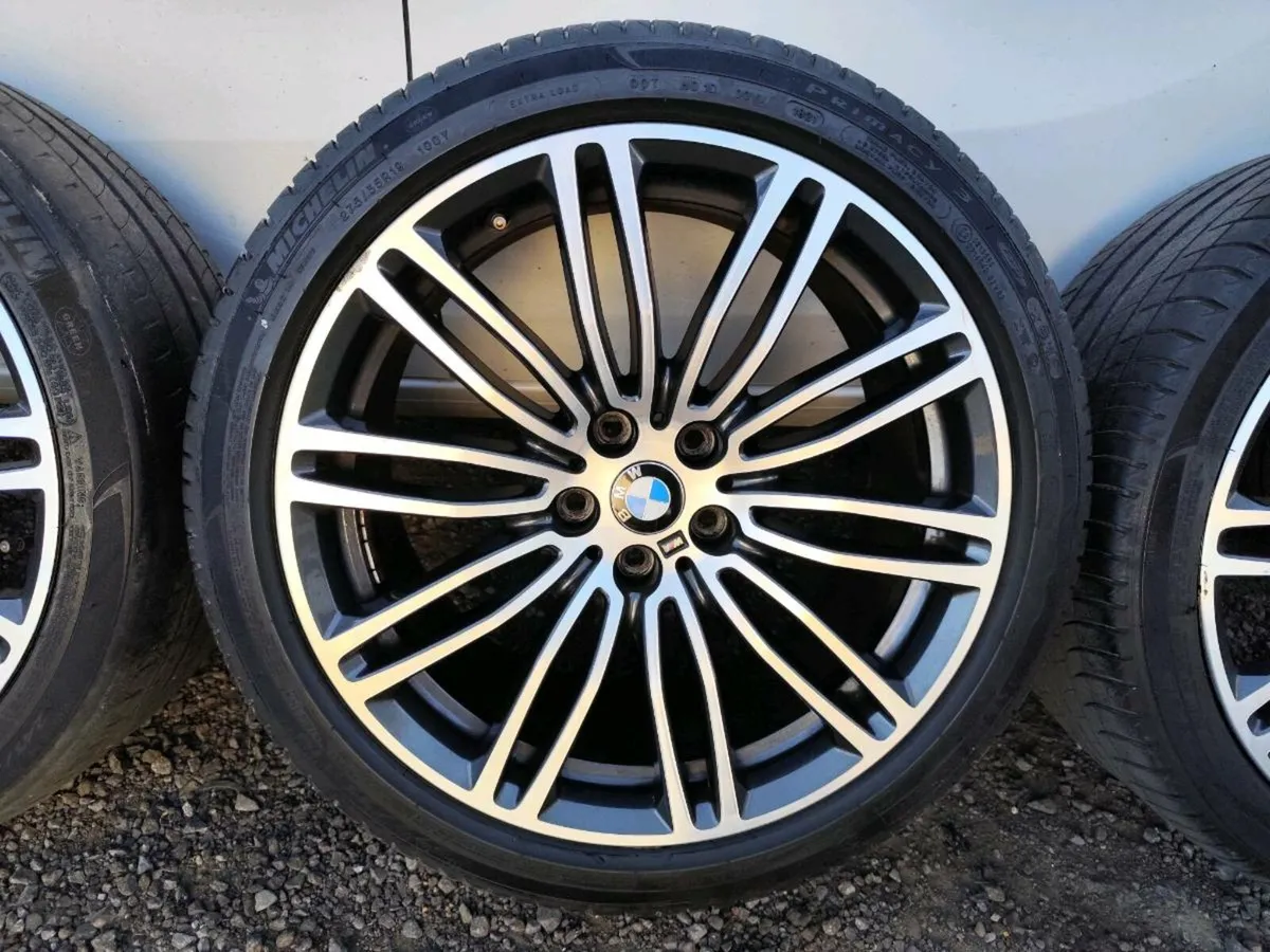 19" BMW 5 series M sport alloy wheels - Image 4