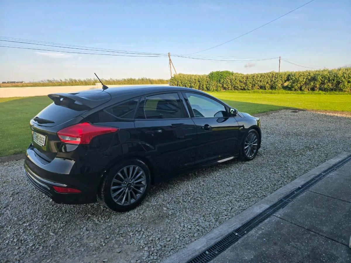 Ford Focus 1.5 TDCI ST-LINE 120PS 5 Automatic - Image 4