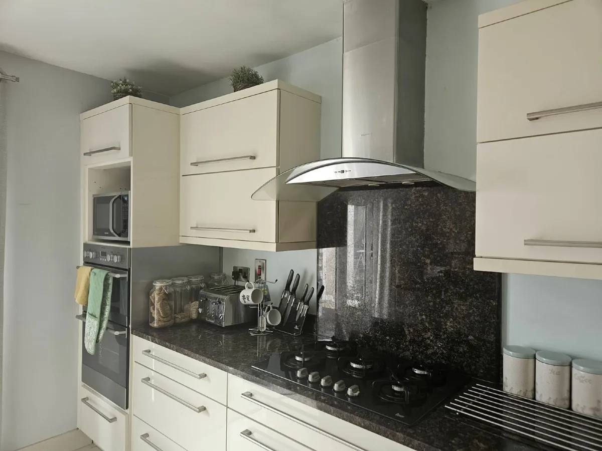 Kitchen - Image 4