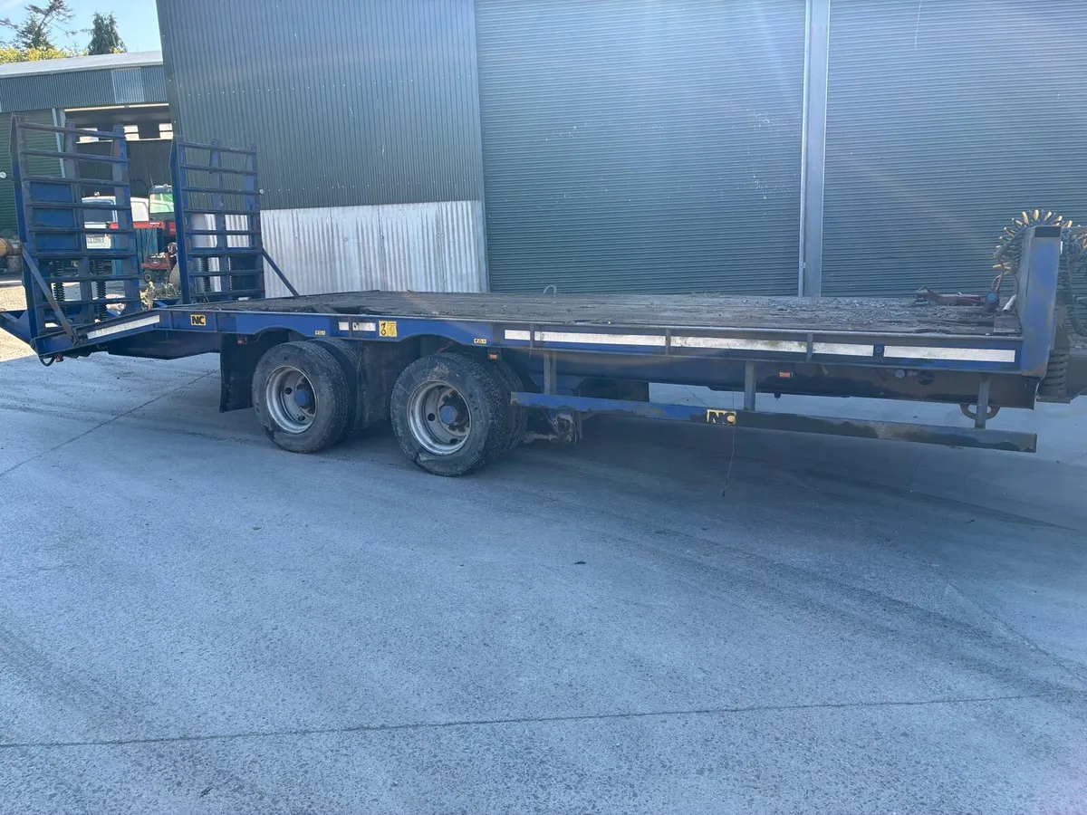 Low loader - Image 1