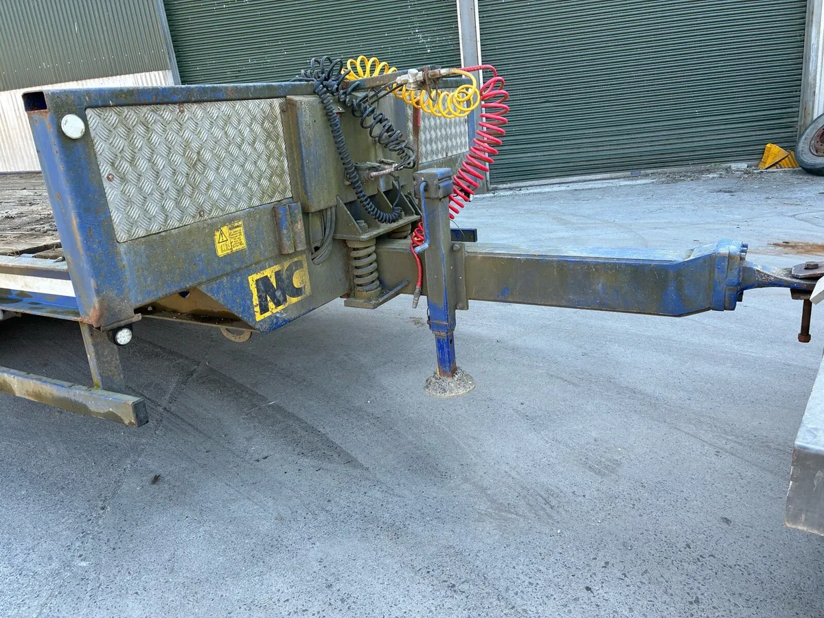 Low loader - Image 3