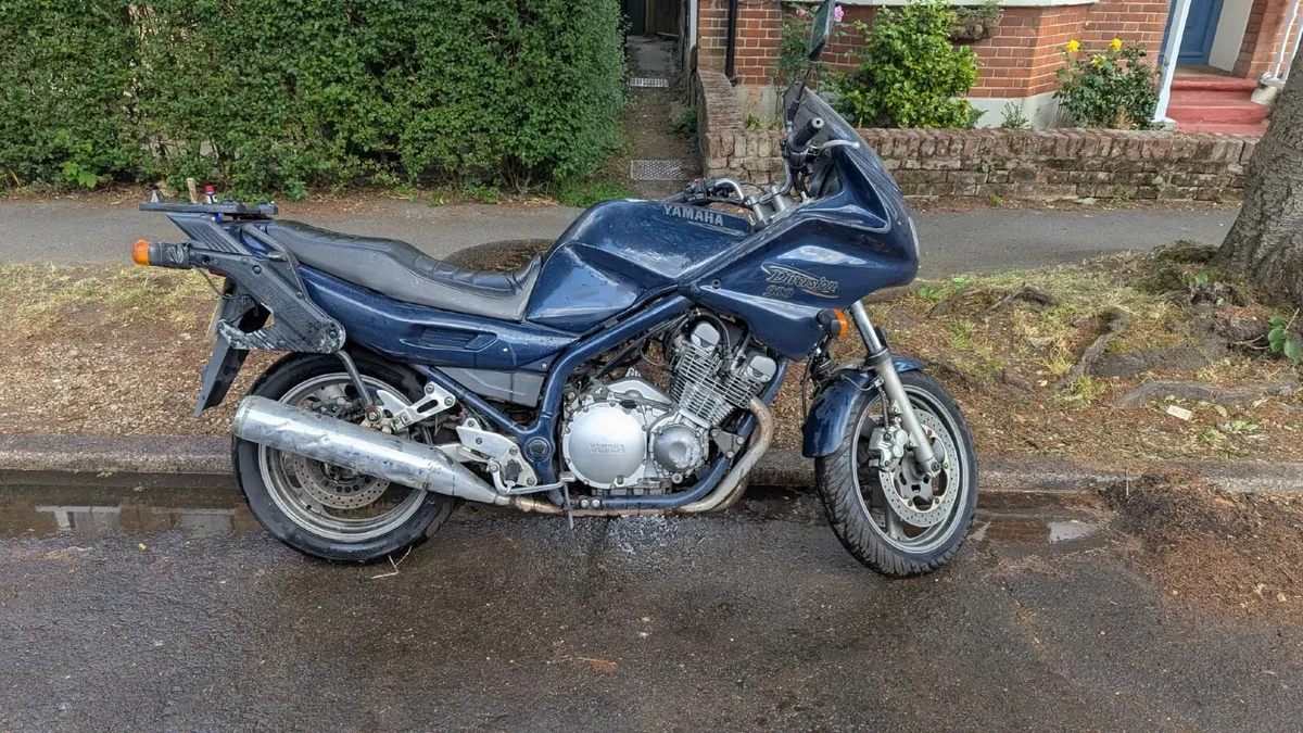 Givi Top Box, Helmets & Yamaha XJ 900 Parts - Image 1
