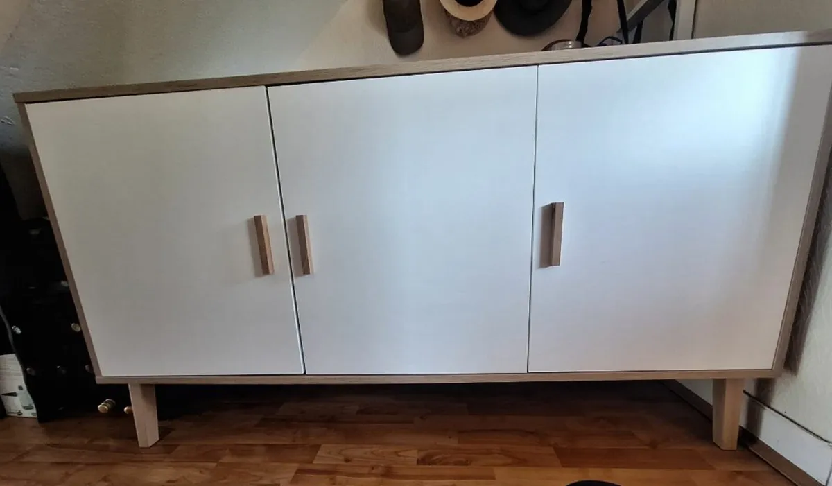 Sideboard - Image 4