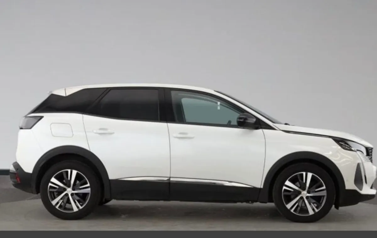 2022 Peugeot 3008 Allure 1.5 Hdi - Image 2