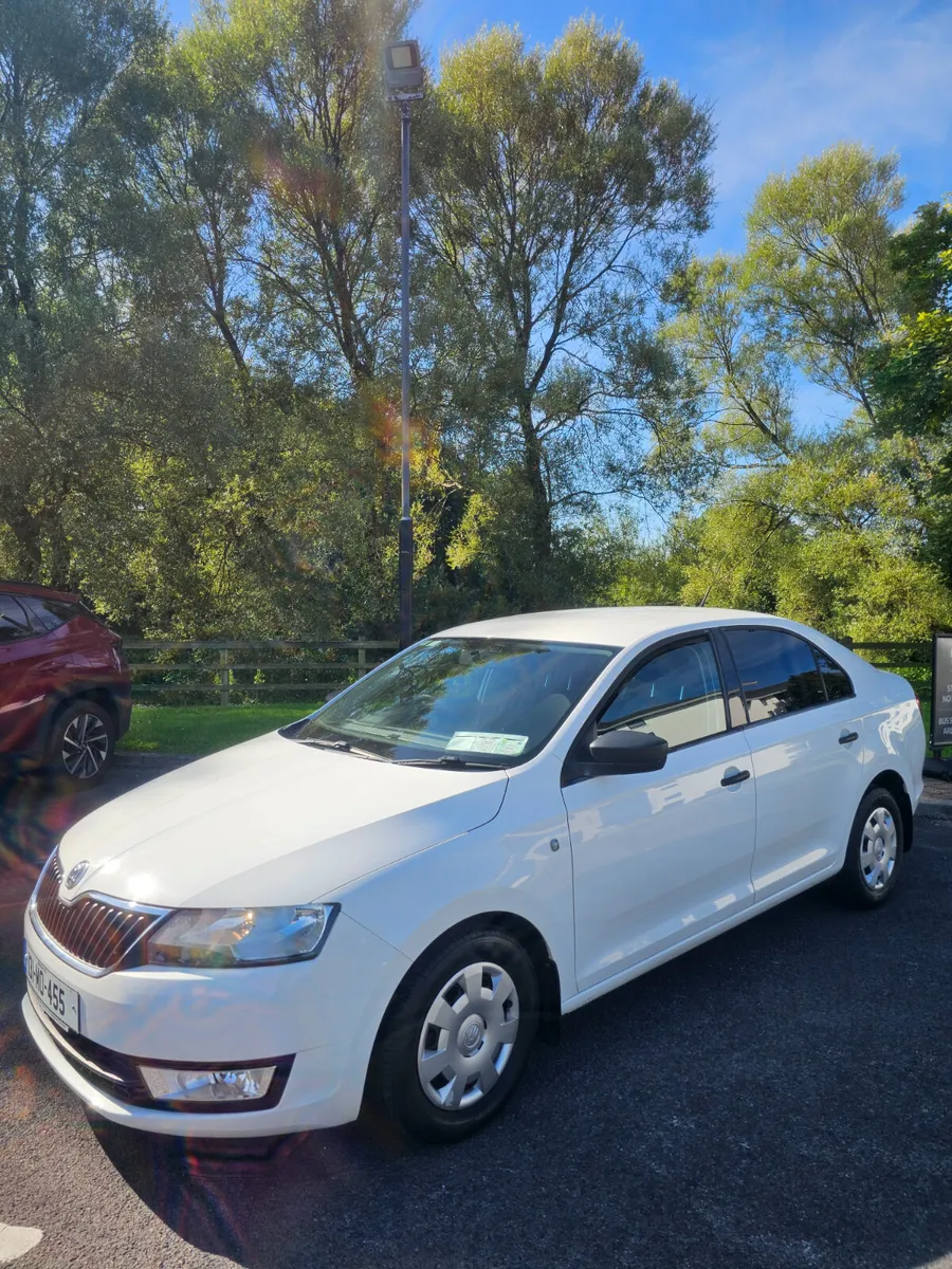 Skoda Rapid 2013 - Image 2